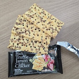 Black Truffle Jamon soda cracker  294g <br> 블랙 트러플 하몽소다크래커 294g